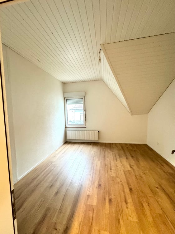 Renovierte 4.5-Zimmer-Duplex-Dachwohnung an zentraler Lage 4