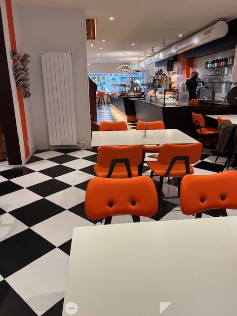 Charmantes Café Lokal an der Marktgasse 16/18 in Biel 3