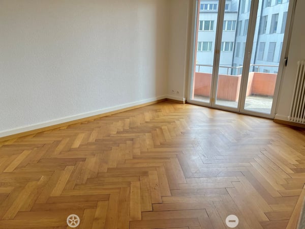 Biel, 2.5-Zimmer-Wohnung mit zwei Balkonen an Aarbergstrasse 86 7