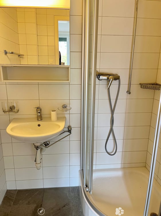 Biel, 2.5-Zimmer-Wohnung mit zwei Balkonen an Aarbergstrasse 86 2