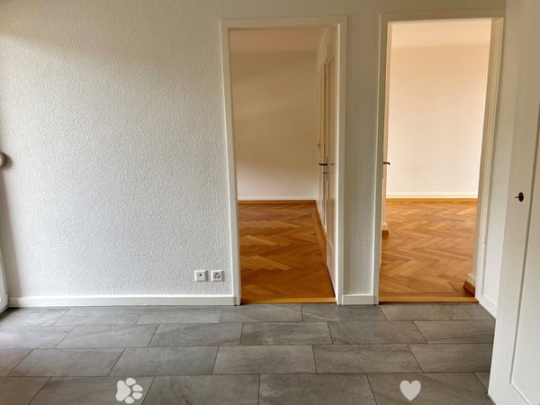 Biel, 2.5-Zimmer-Wohnung mit zwei Balkonen an Aarbergstrasse 86 3