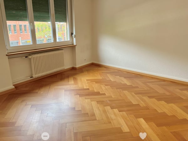 Biel, 2.5-Zimmer-Wohnung mit zwei Balkonen an Aarbergstrasse 86 5