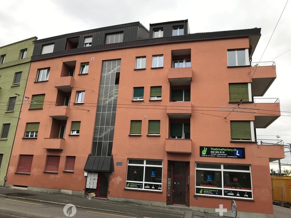 Biel, 1.5-Zimmer-Wohnung mit zwei Balkonen an Aarbergstrasse 86 6