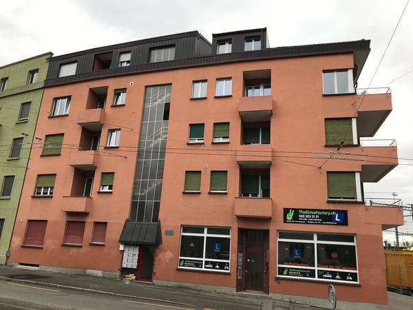 Biel, 1.5-Zimmer-Wohnung mit zwei Balkonen an Aarbergstrasse 86 14