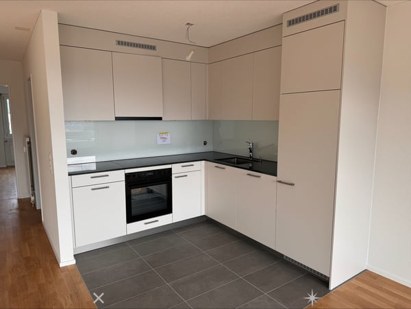 Komplett sanierte 3.5-Zimmerwohnung 1