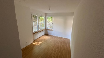 Helle 2.5-Zimmer-Wohnung im Erdgeschoss mit Gartensitzplatz 8