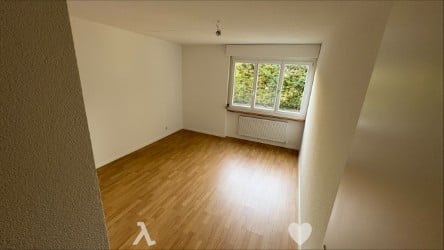 Helle 4.5-Zimmer-Wohnung im Erdgeschoss mit Gartensitzplatz 4