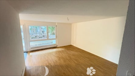 Helle 2.5-Zimmer-Wohnung im Erdgeschoss mit Gartensitzplatz 1