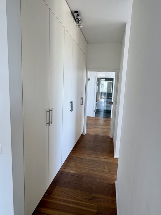 Exklusive und moderne 2.5-Zimmer-Wohnung mit Seenähe in Nidau 13