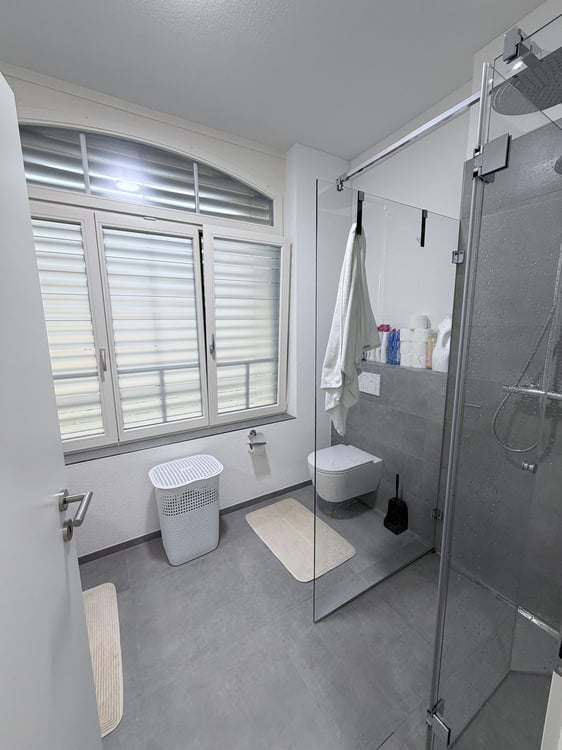 Stilvolle Loftwohnung mit moderner Ausstattung am Oberen Quai 51 in Biel/Bienne 11