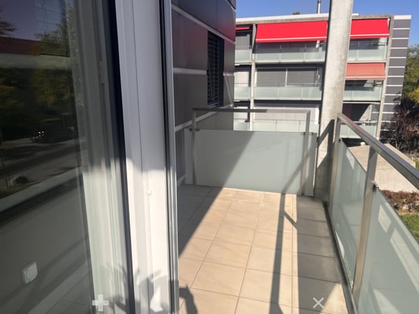 Helle 2-Zimmer-Wohnung mit Balkon und moderner Ausstattung in Biel 7