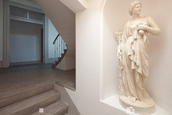 Charmante 2½-Zimmerwohnung im Herzen von Biel 2