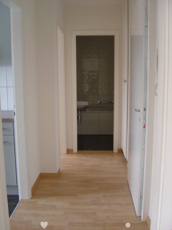 Grosszügige 3.5-Zimmer-Wohnung mit zwei Balkonen in Biel/Bienne 2