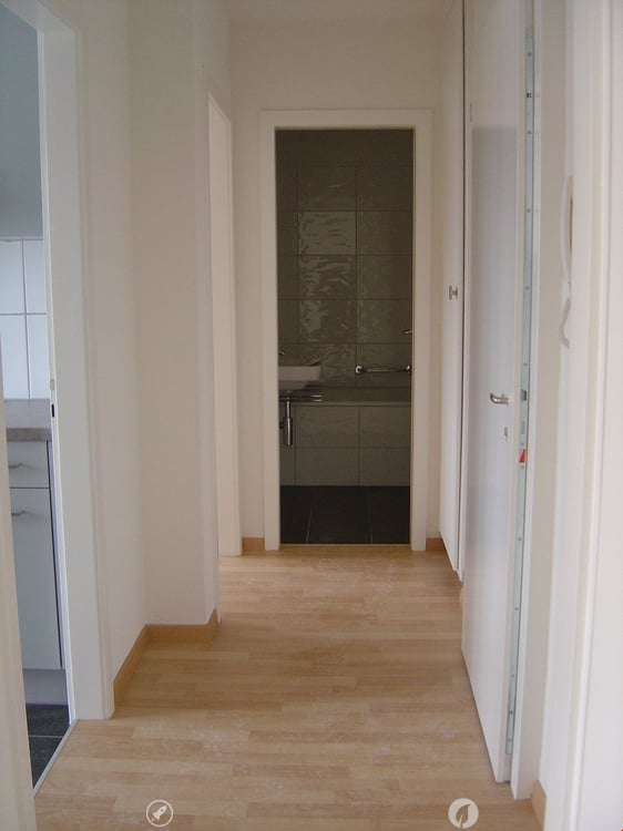 Grosszügige 2.5-Zimmer-Wohnung mit zwei Balkonen in Biel/Bienne 2