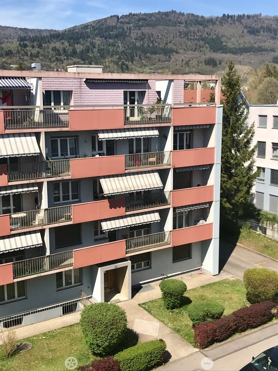 Grosszügige 3.5-Zimmer-Wohnung mit zwei Balkonen in Biel/Bienne 6