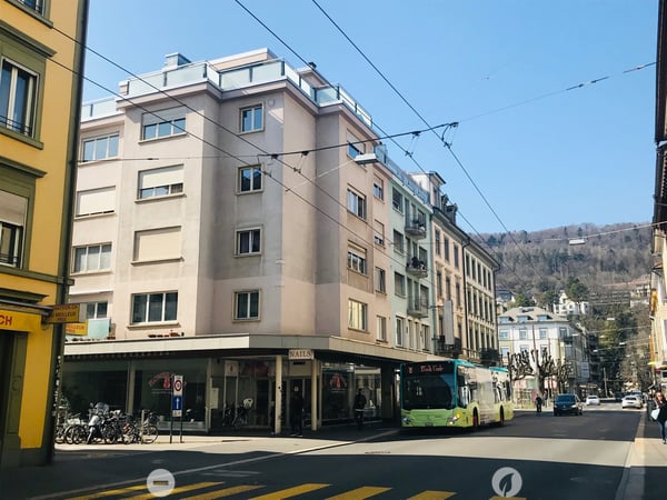 Helle 3.5-Zimmer-Wohnung an zentraler Lage in Biel 1