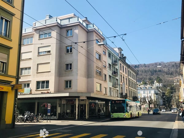 Helle 3.5-Zimmer-Wohnung an zentraler Lage in Biel 1