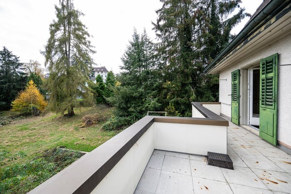 Herrschaftliche 6-Zimmer-Villa mit traumhafter Panoramasicht in Burg AG 11