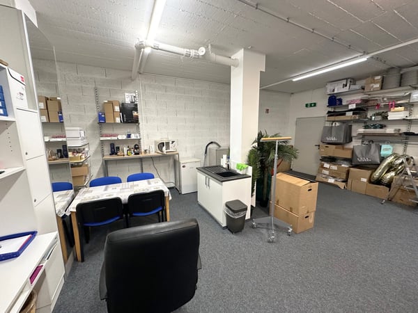 Sion, dépôt/stockage ou atelier léger de 74m2 au centre-ville 5