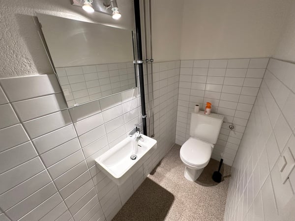 Sion, dépôt/stockage ou atelier léger de 74m2 au centre-ville 6