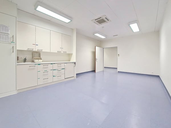 Sion, bureaux ou cabinet, idéal pour une clinique médicale au centre-ville 7