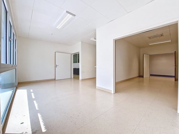 Sion, bureaux ou cabinet, idéal pour une clinique médicale au centre-ville 9