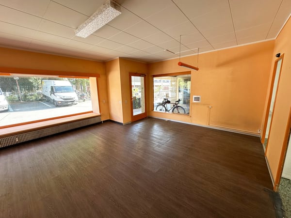 Sierre, local commercial avec sous-sol de 10 m2 aménageable sur demande au cœur de la ville 4