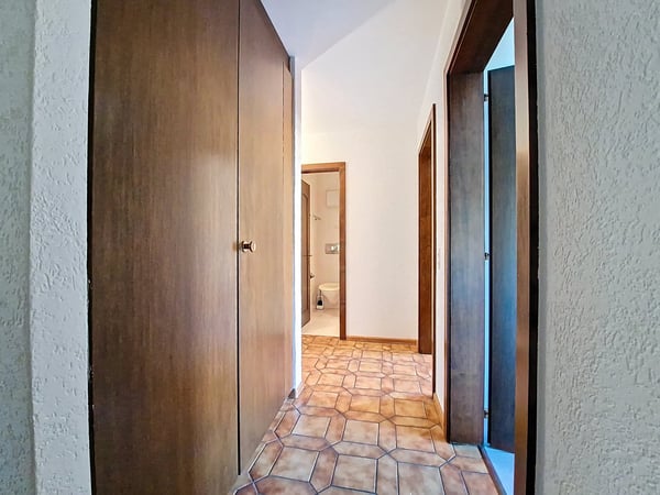 ion, appartement 1.5 pièces au rez avec jardin et place de parc intérieure 10