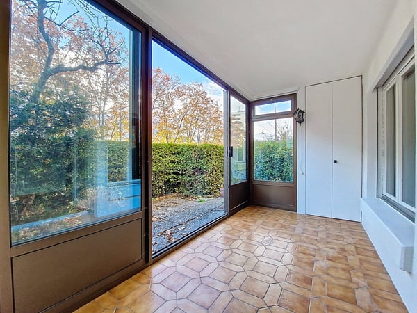 ion, appartement 1.5 pièces au rez avec jardin et place de parc intérieure 6