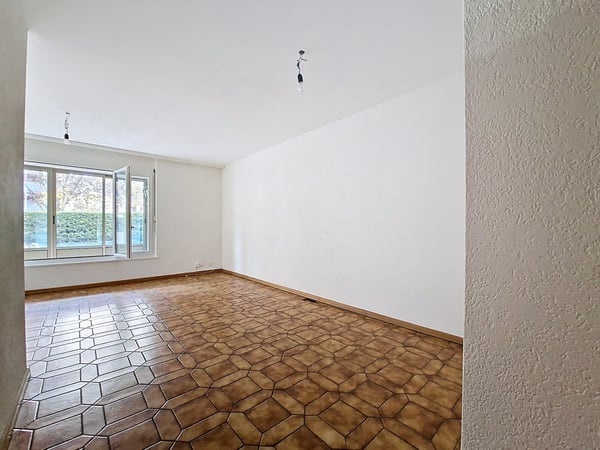 ion, appartement 1.5 pièces au rez avec jardin et place de parc intérieure 9