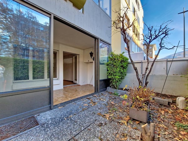 ion, appartement 1.5 pièces au rez avec jardin et place de parc intérieure 7