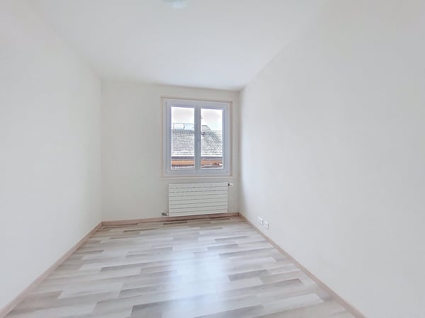 Sion, appartement de 1.5 pièces moderne de 17 m2 avec balcon au sud et place de parc 11