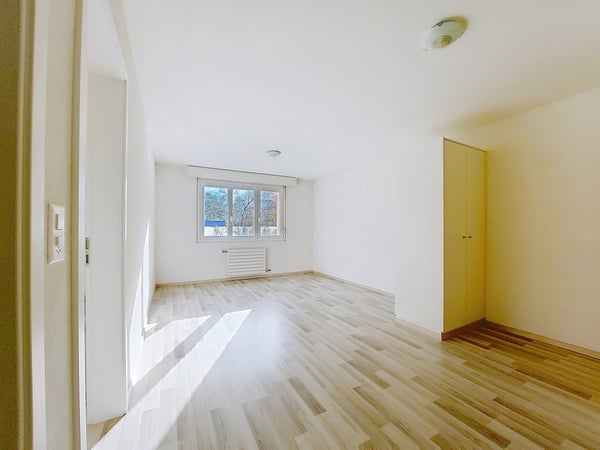 Sion, appartement de 1.5 pièces moderne de 17 m2 avec balcon au sud et place de parc 2
