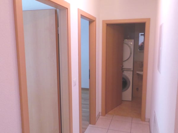 Sion, appartement de 1.5 pièces au centre-ville, proche de toutes les commodités, sans place de parc 4