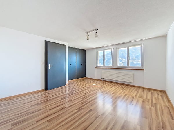 Flanthey – Charmante villa 1.5 pièces avec terrasse, pelouse et garage double 24