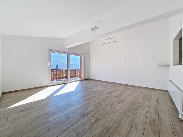 Flanthey – Charmante villa 1.5 pièces avec terrasse, pelouse et garage double 10