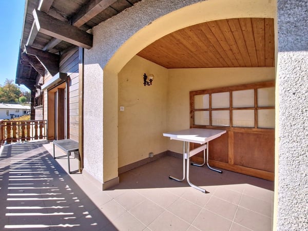 Flanthey – Charmante villa 1.5 pièces avec terrasse, pelouse et garage double 15