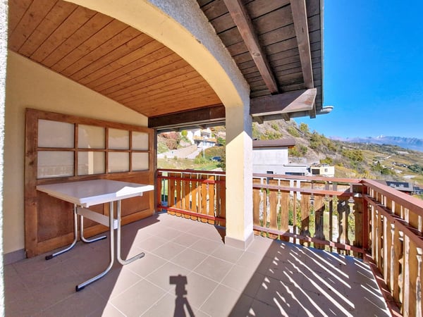 Flanthey – Charmante villa 1.5 pièces avec terrasse, pelouse et garage double 14