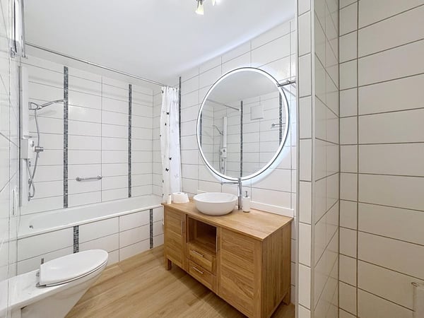Sion – Appartement de 2.5 pièces au rez avec pelouse privative et garage-box, proche du centre-ville 10