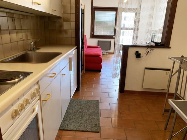Sierre – Studio avec petite place privée devant et place de parc incluse à l’entrée est de la ville 5