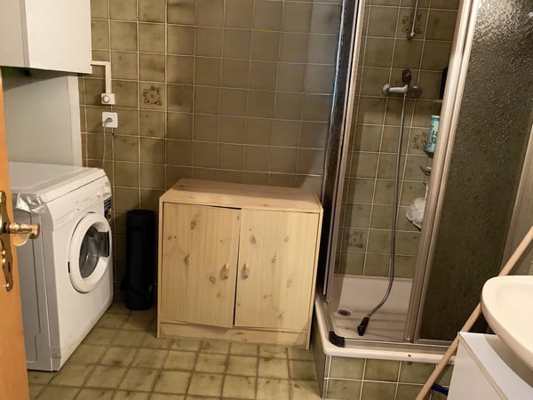 Sierre – Studio avec petite place privée devant et place de parc incluse à l’entrée est de la ville 7