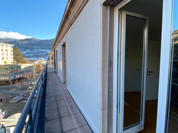 Sion, appartement de 3 pièces au centre-ville et près de la place du Midi 11