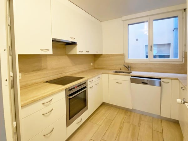 Sion, appartement de 3 pièces au centre-ville et près de la place du Midi 5