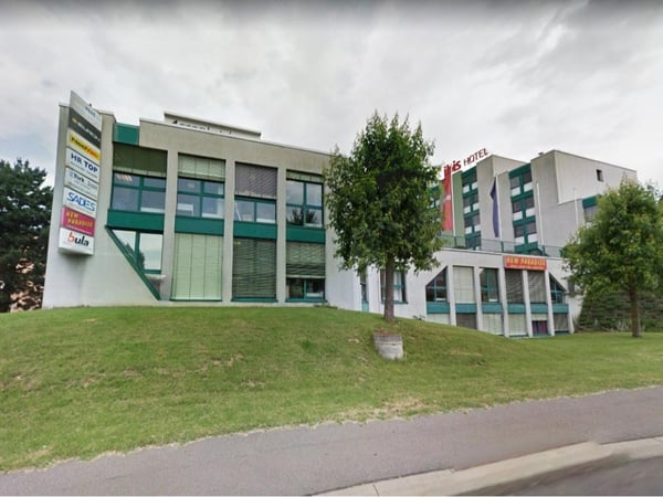 Crissier – Bureau de 180 m² au rez-de-chaussée, proche du centre et des accès autoroutiers 3
