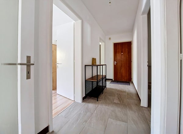 Sierre, appartement de 3.5 pièces dans le quartier de Ste-Croix 10