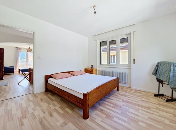 Sierre, appartement de 3.5 pièces dans le quartier de Ste-Croix 12