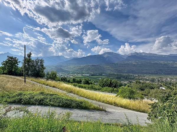 Sion, villa de 5.5 pièces de 197m2 sur les hauts de Bramois, en pleine nature, garage, couvert 24