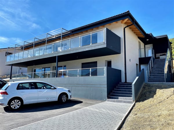 Champlan, appartement en attique de 4.5 pièces avec 3 places de parc extérieures