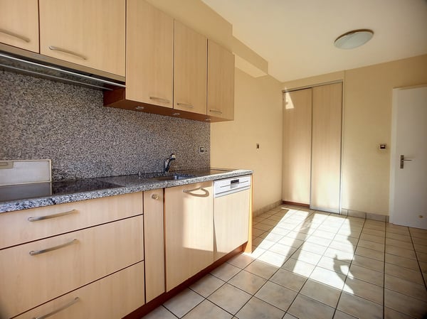 Sion, appartement de 5.5 pièces au cœur du quartier de Vissigen avec place de parc 3