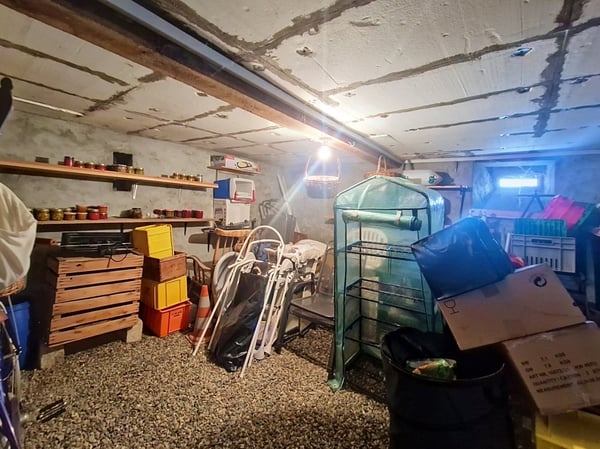 Grône, maison de 4.5 pièces de 151 m2 avec extérieures verdoyant et 2 places de parc 15